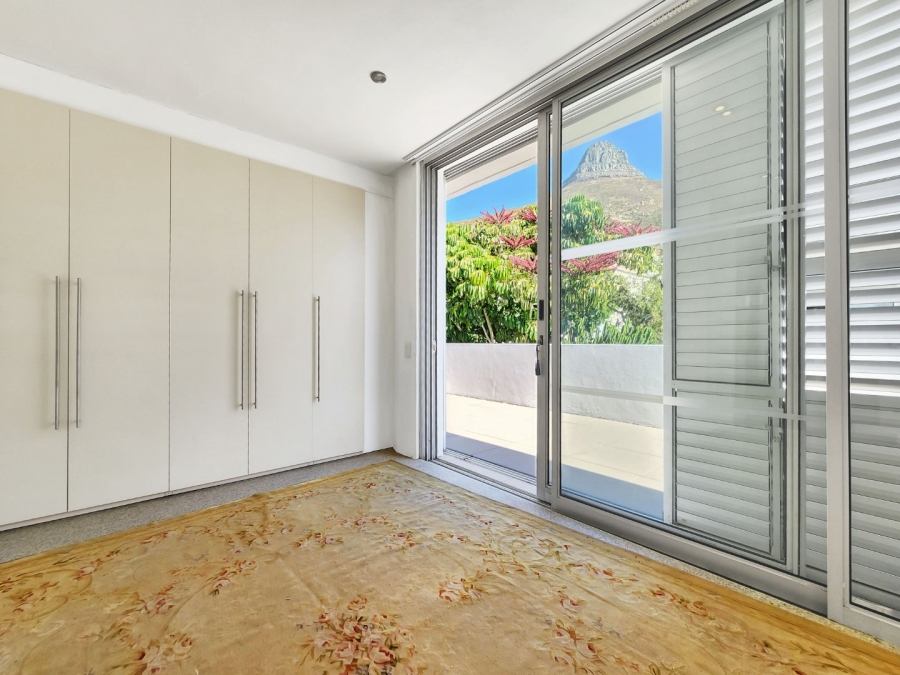 5 Bedroom Property for Sale in Fresnaye Western Cape